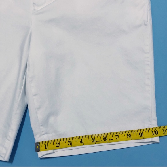 BANANA REPUBLIC | White Bermuda Shorts | Size 12 - Picture 15 of 15